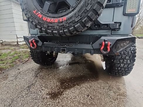 Used 2014 Jeep Wrangler Unlimited Sahara w/ Connectivity Group image 10