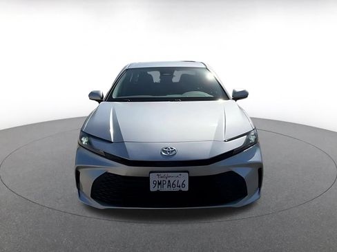 Used 2025 Toyota Camry LE FWD image 4