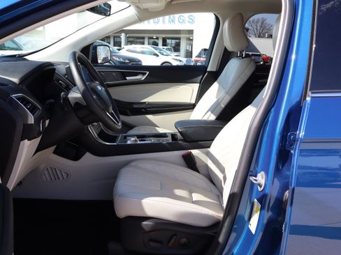 Used 2024 Ford Edge Titanium image 10