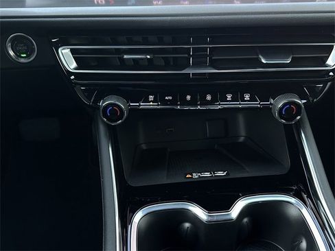 New 2026 Chevrolet Traverse LT w/ Driver Confidence Package image 15