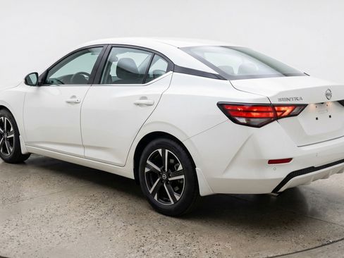 Used 2025 Nissan Sentra SV FWD image 6