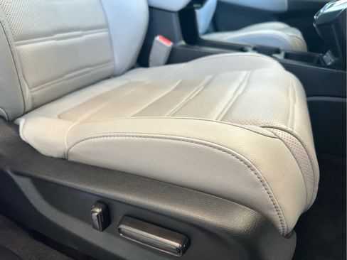 Used 2022 Honda CR-V EX-L image 11