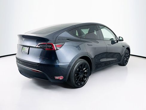 Used 2024 Tesla Model Y Long Range image 9