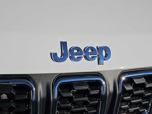 New 2026 Jeep Compass Latitude image 12