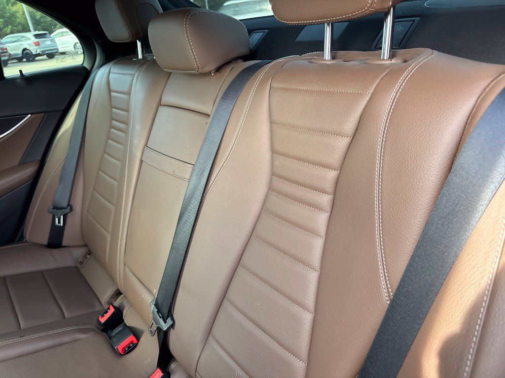 Used 2018 Mercedes-Benz E 400 4MATIC Sedan image 43