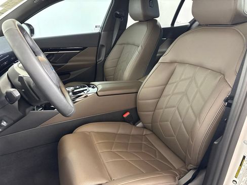 Certified 2025 BMW 530i w/ Premium Package RWD image 24