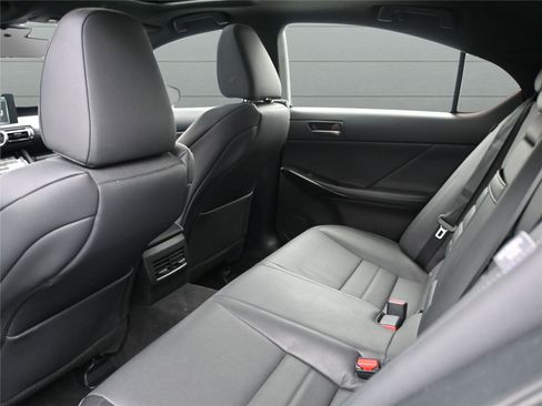 Used 2022 Lexus IS 350 F Sport image 13