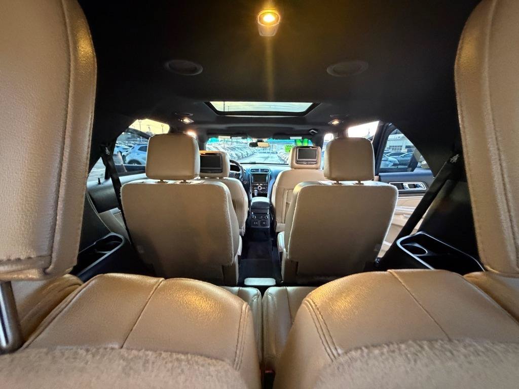 Used 2017 Ford Explorer Limited w/ Equipment Group 301A FWD image 24