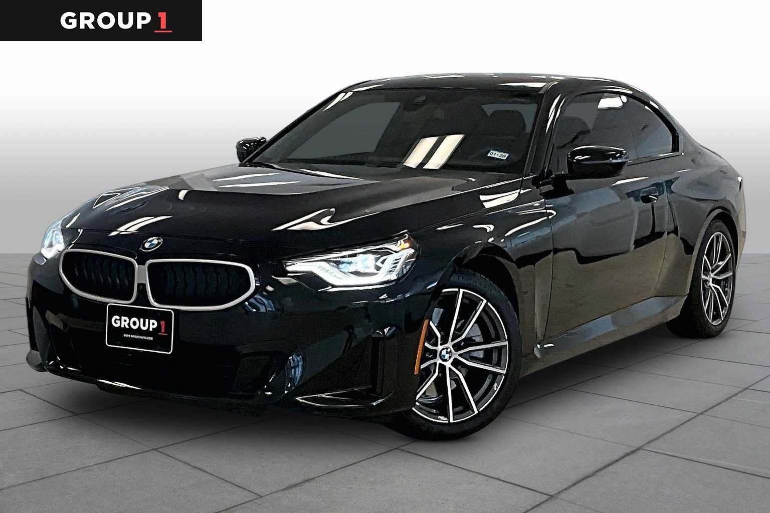 Used 2025 BMW 230i Coupe RWD image 1