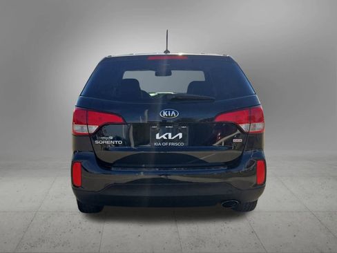 Used 2015 Kia Sorento LX image 5