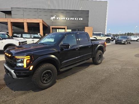 Used 2025 Ford F150 Raptor image 6