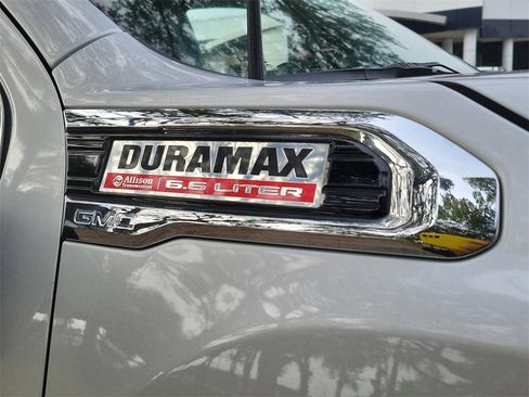 Used 2022 GMC Sierra 2500 Denali image 7