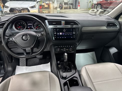 Used 2019 Volkswagen Tiguan SE w/ Panoramic Sunroof Package AWD/4WD image 33