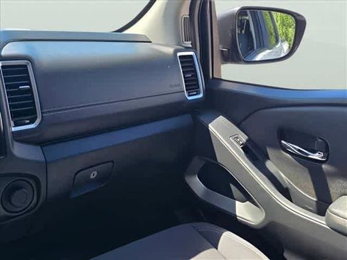 Used 2023 Nissan Frontier SV w/ SV Convenience Package RWD image 26