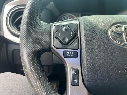 Used 2022 Toyota Tacoma SR5 RWD image 8