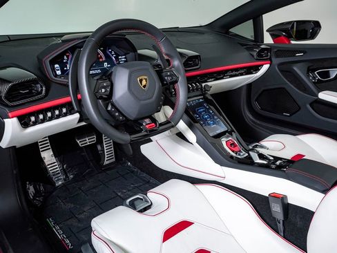 Used 2023 Lamborghini Huracan EVO image 29