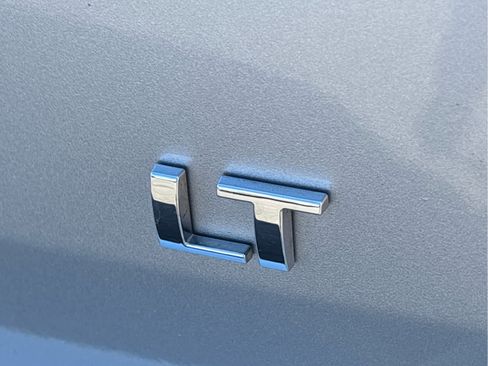 Used 2018 Chevrolet Trax LT w/ LT Convenience Package image 32