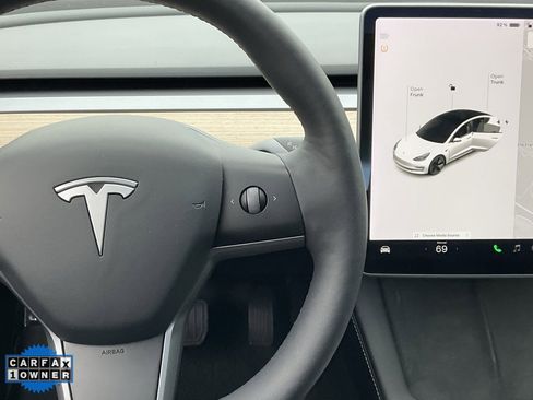 Used 2021 Tesla Model 3 Standard Range Plus image 37