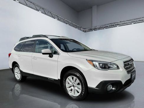 Used 2016 Subaru Outback 2.5i Premium image 8
