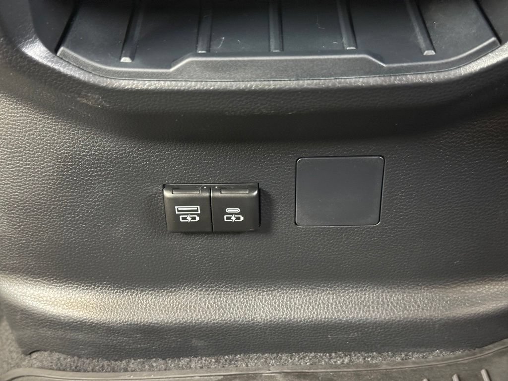 Used 2024 Toyota Tundra SR5 w/ SR5 Convenience Package AWD/4WD image 22