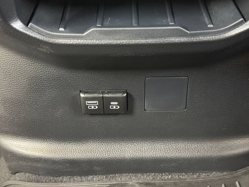 Used 2024 Toyota Tundra SR5 w/ SR5 Convenience Package AWD/4WD image 22