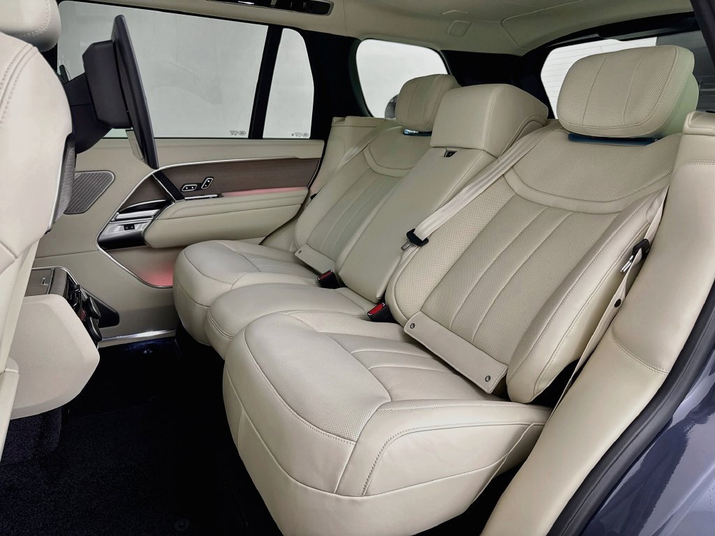 New 2027 Land Rover Range Rover Long Wheelbase Autobiography AWD/4WD image 25