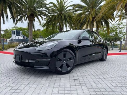 Used 2023 Tesla Model 3 Standard Range RWD image 5