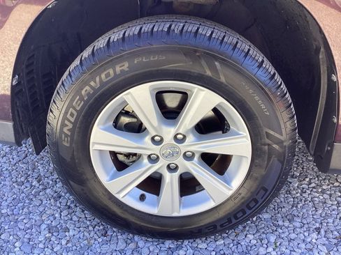 Used 2012 Toyota Highlander 4WD image 26