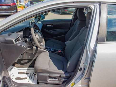 Used 2021 Toyota Corolla LE FWD image 12