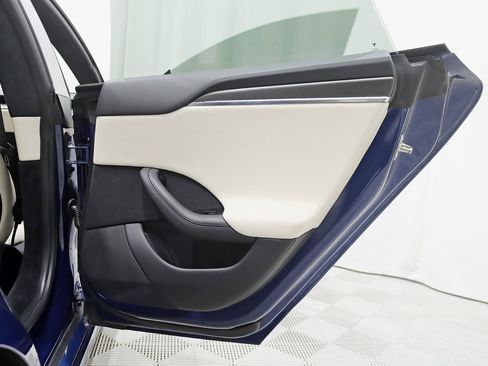 Used 2023 Tesla Model S Plaid image 37