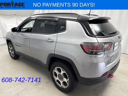 Used 2022 Jeep Compass Trailhawk w/ Trailhawk Elite Group AWD/4WD image 4