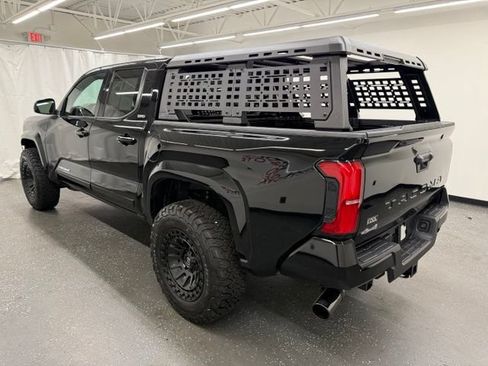 Certified 2026 Toyota Tacoma SR5 AWD/4WD image 4