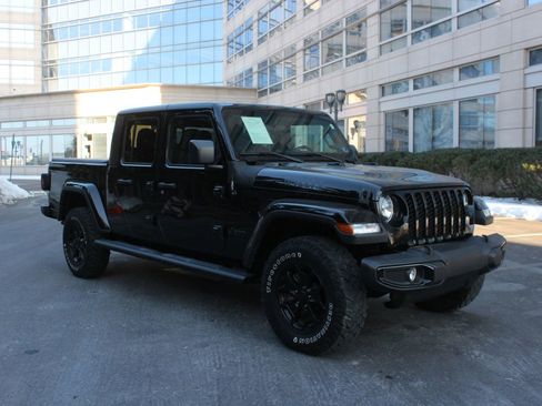 Used 2021 Jeep Gladiator Sport image 1