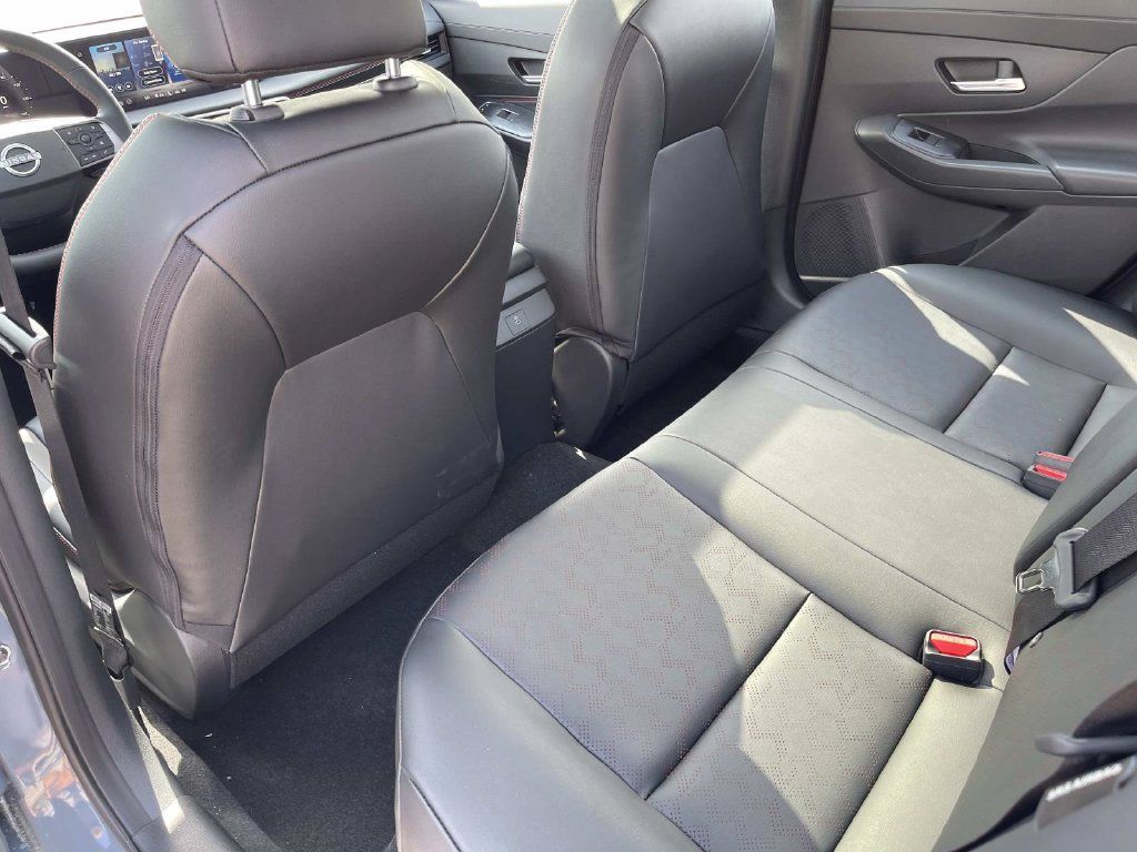 New 2027 Nissan Sentra SR w/ SR Premium Package FWD image 18