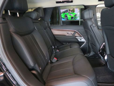 Used 2025 Land Rover Range Rover SE AWD/4WD image 37