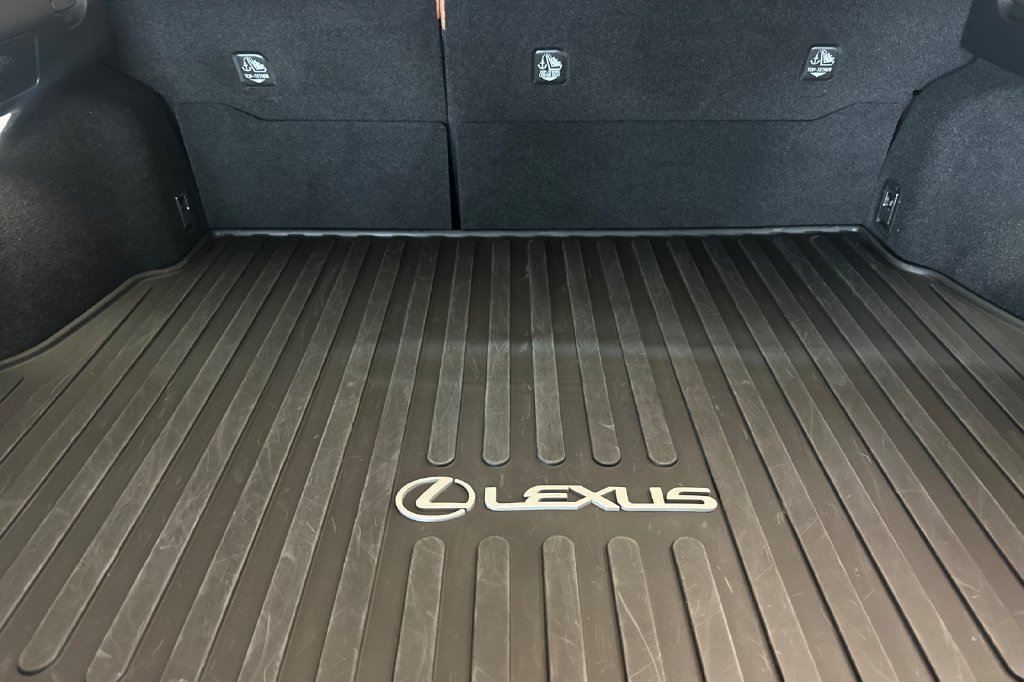 Used 2025 Lexus UX 300h FWD w/ Accessory Package (Z2) image 15