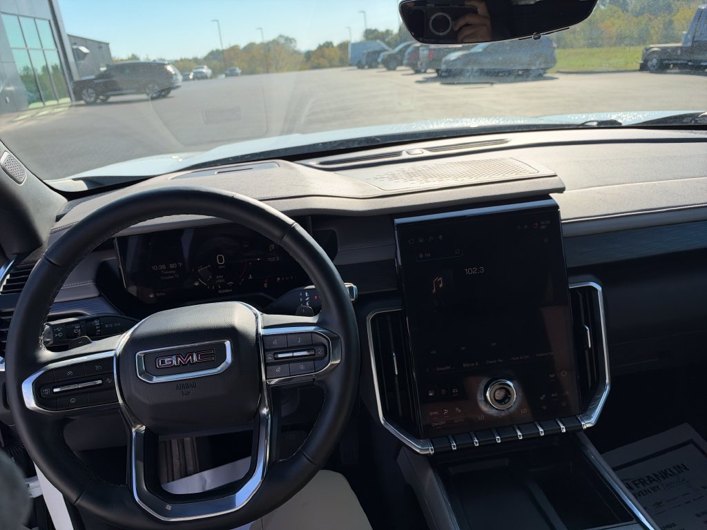 Used 2026 GMC Acadia Elevation w/ Elevation Premium Package FWD image 16