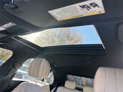 Used 2017 Mercedes-Benz E 300 image 20