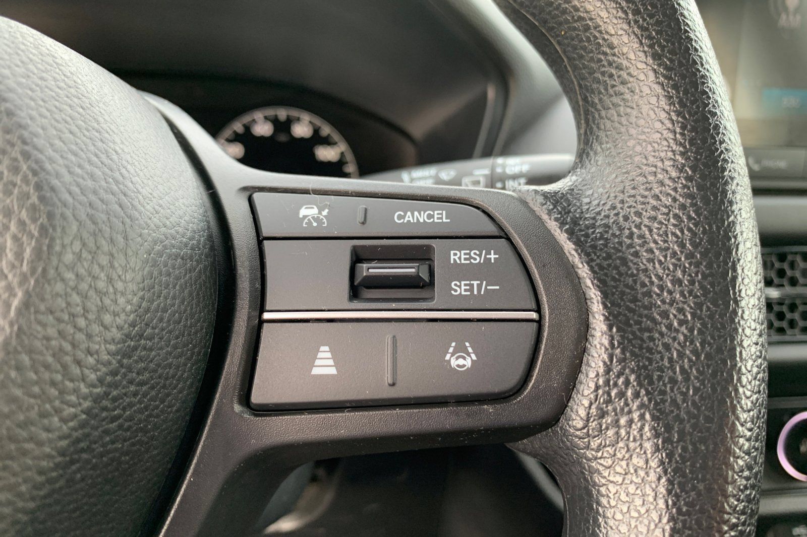 Certified 2024 Honda HR-V LX image 30