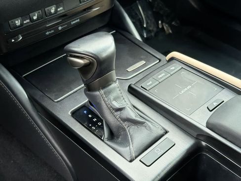Used 2021 Lexus ES 350 w/ Premium Package FWD image 34