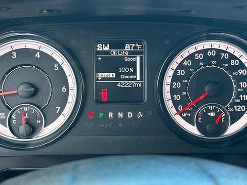 Used 2024 RAM 1500 Warlock RWD image 28