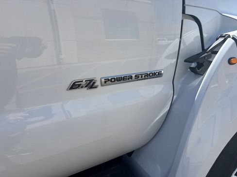 Used 2022 Ford F650 2WD Regular Cab Super Duty image 19