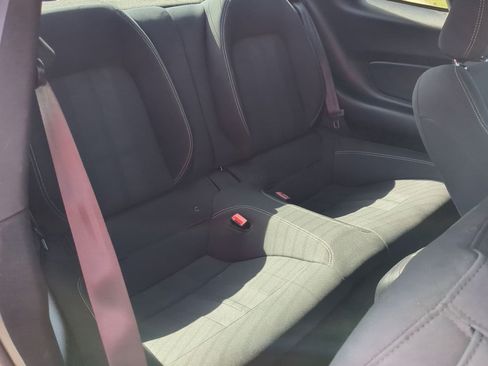 Used 2018 Ford Mustang Coupe RWD image 32