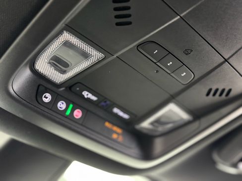 Used 2024 Buick Enclave Premium image 33