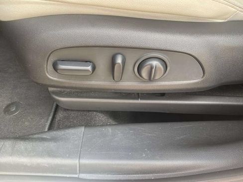 Used 2022 Buick Encore GX Select AWD/4WD image 13