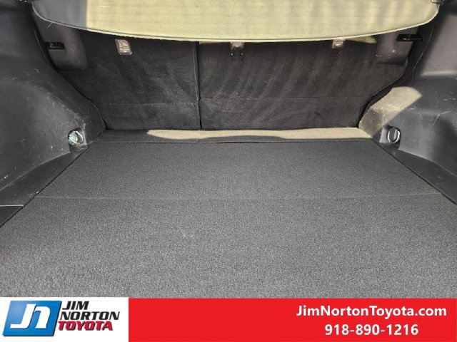 Used 2022 Toyota RAV4 XLE Premium AWD/4WD image 32