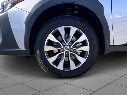 Used 2025 Subaru Outback Limited image 9