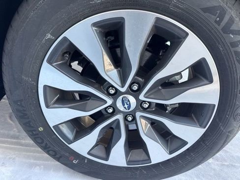 Used 2025 Subaru Outback Limited image 26