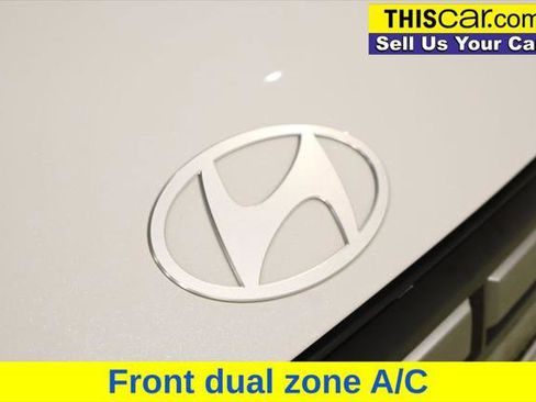 Used 2024 Hyundai Santa Fe SEL FWD image 11
