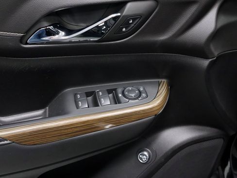 Used 2023 GMC Acadia SLE w/ Driver Convenience Package image 24